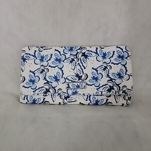 Time and Tru Women's Piper Clutch Vinyl Wallet, Butterfly Print